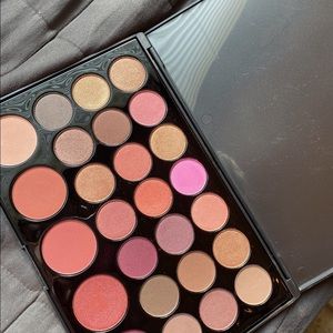 BH cosmetics blush pallet